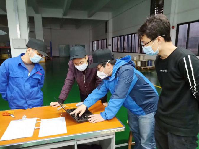 廣州電纜跨界趕制口罩鼻梁條兩周實現(xiàn)0至日產千萬根 廣州電纜跨界趕制口罩鼻梁條兩周實現(xiàn)0至日產千萬根