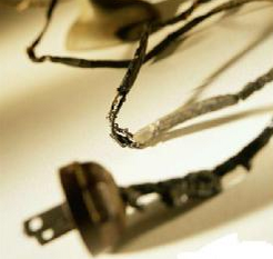 線纜小課堂：夏季線纜易起火？阻燃電線助你降40%火災概率