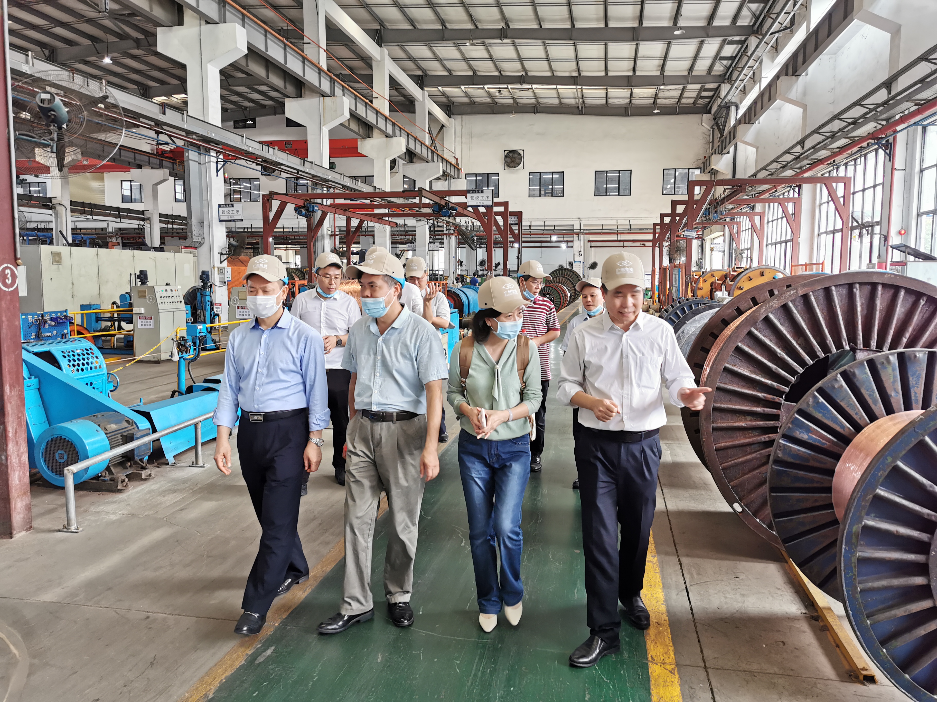 廣東省市場監(jiān)管局?jǐn)y手廣州電纜進(jìn)鄉(xiāng)鎮(zhèn)宣傳線纜質(zhì)量安全