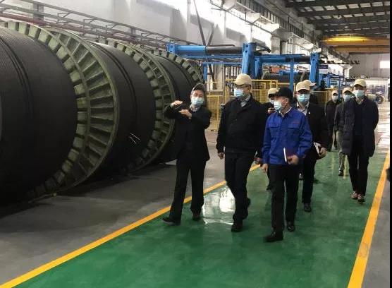 南沙區(qū)區(qū)委常委、常務(wù)副區(qū)長魏敏帶隊到廣州電纜公司督導(dǎo)調(diào)研